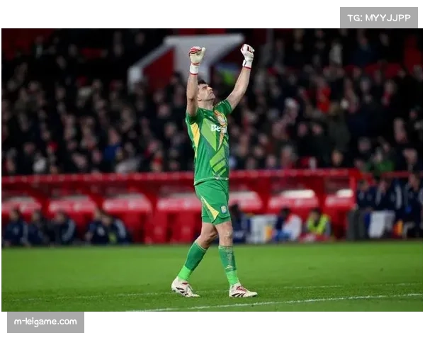 加纳乔侧钩射门憾中柱，普斯卡什奖候选一幕重演