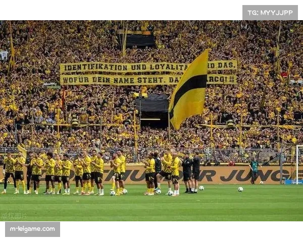 多特蒙德主场2-0战胜亚特兰大，德甲球队占得晋级先机